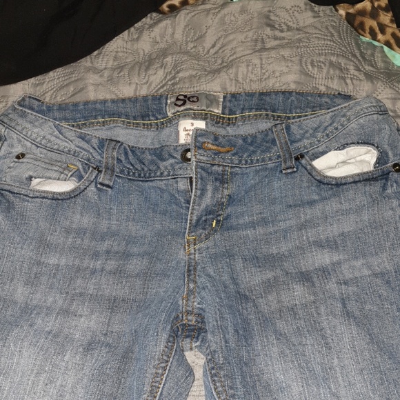 Jeans - Picture 2 of 3